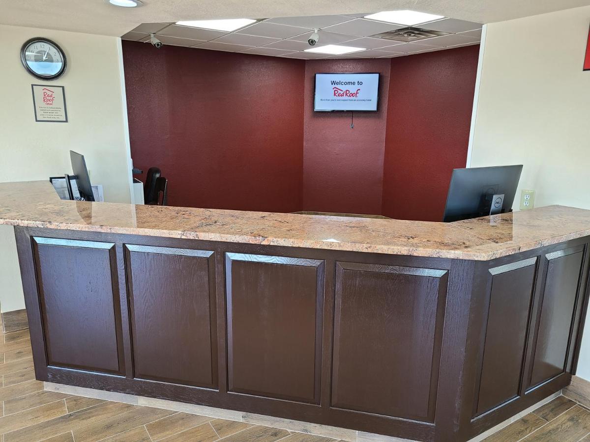 Red Roof Inn Стонтон Экстерьер фото