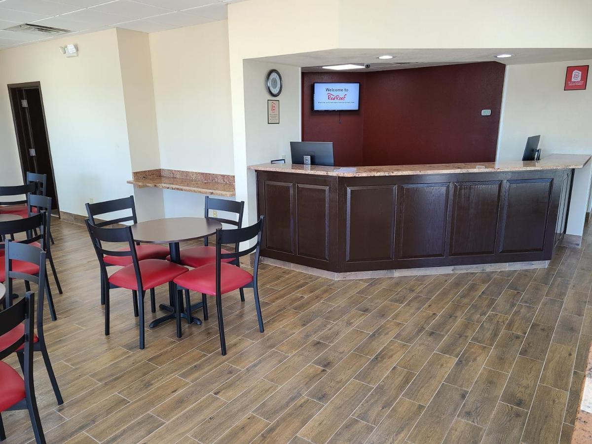 Red Roof Inn Стонтон Экстерьер фото