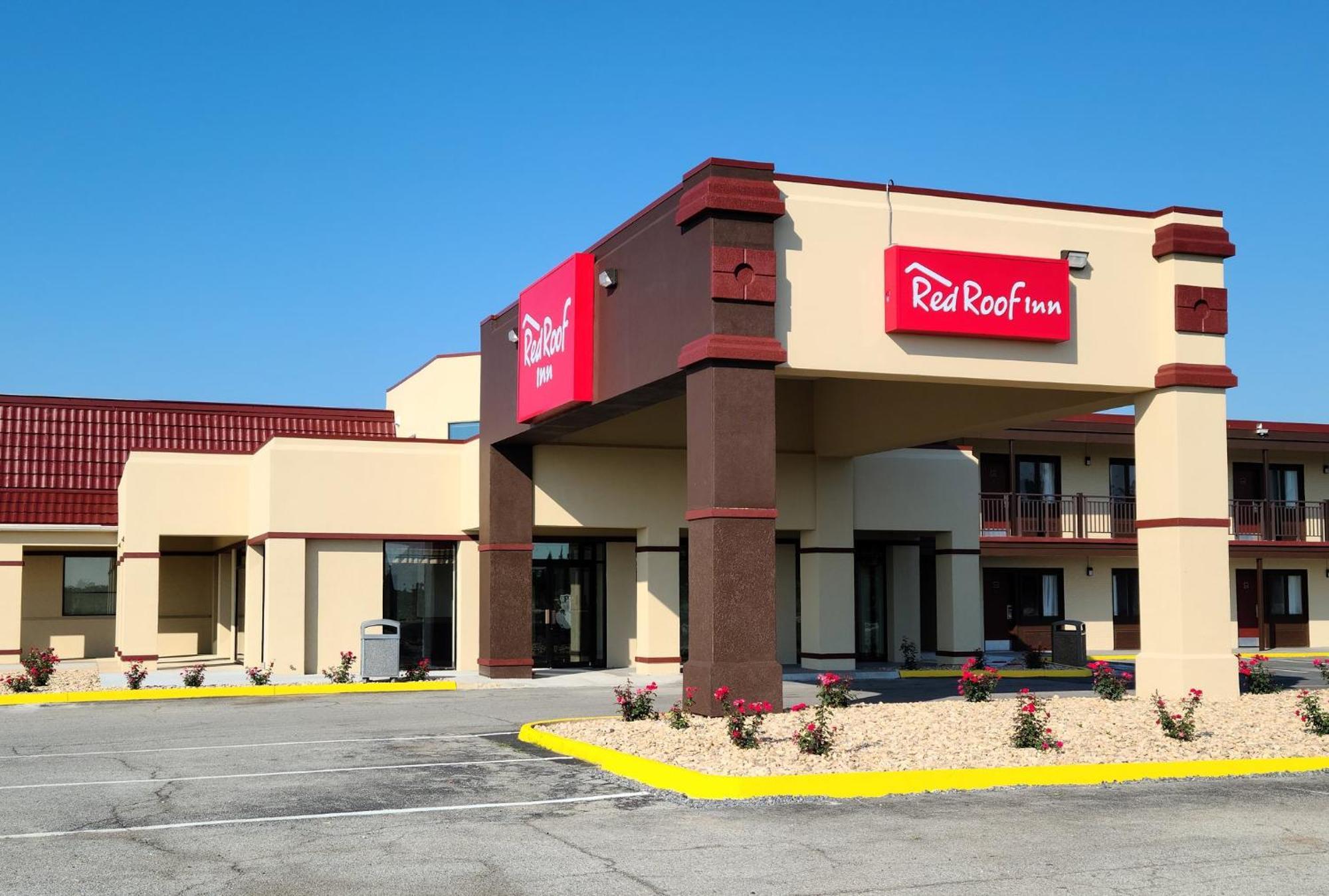 Red Roof Inn Стонтон Экстерьер фото